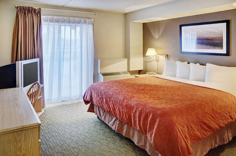 Thompson'S Best Value Inn & Suites Экстерьер фото